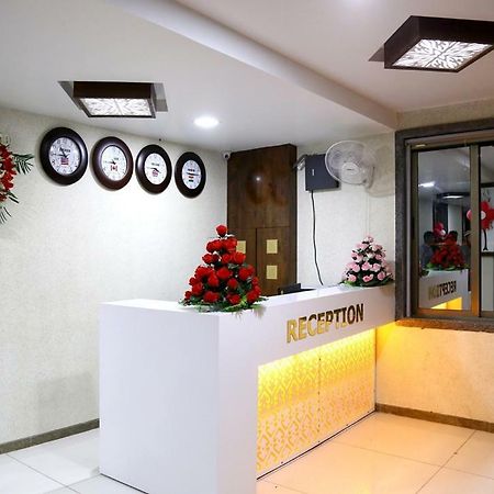 Hotel Shahi Darbar Navsari Экстерьер фото