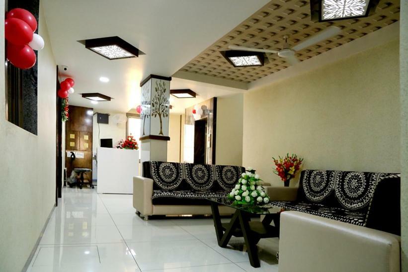 Hotel Shahi Darbar Navsari Экстерьер фото