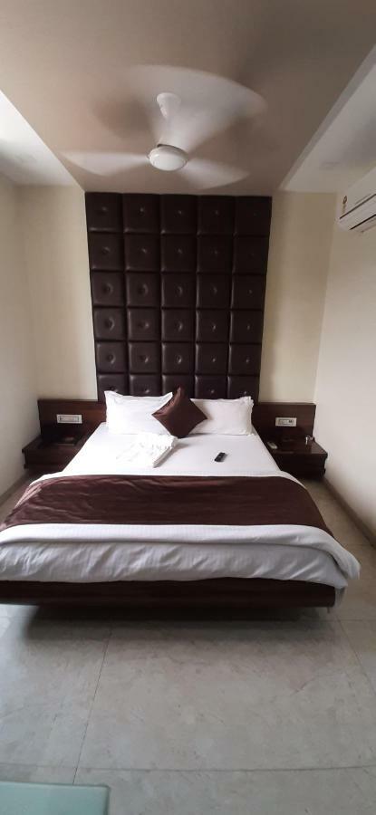 Hotel Shahi Darbar Navsari Экстерьер фото